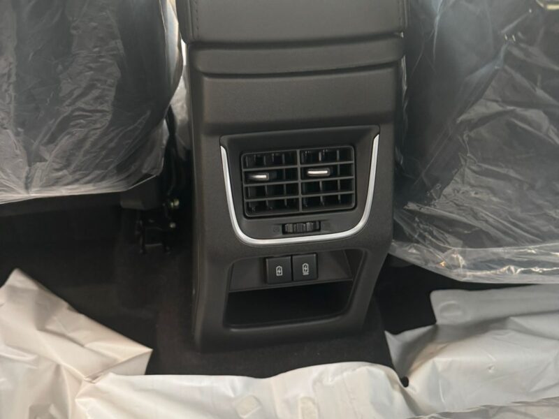 2026 Toyota Urban Cruiser 1.5 Litres 4-Cylinders Petrol Engine White Brown SUV GCC Specs Automatic