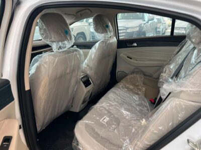 2027 Chery Arrizo 5 1.5-liter 4-Cylinder Petrol Engine White Beige Sedan GCC Specs Automatic