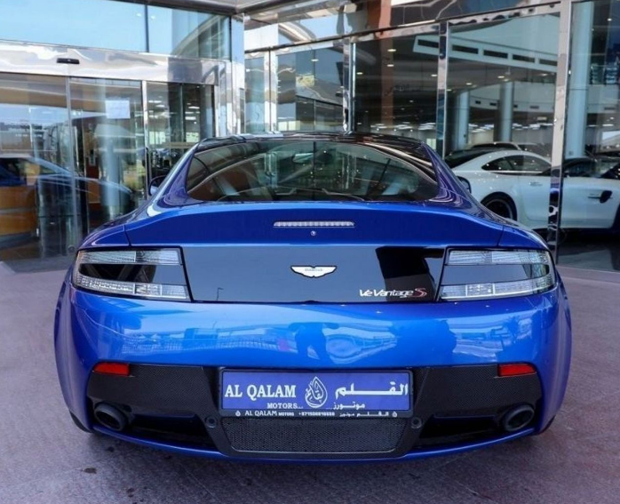 2015 Aston Martin Vantage 6.0 Litres 12 Cylinders Petrol Engine Blue White Coupe GCC Specs