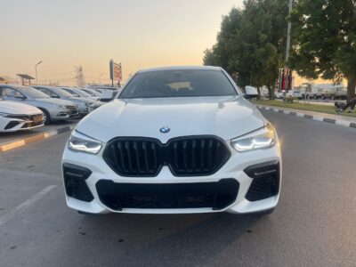 2022 BMW X6 xDrive40i 3.0-liter turbocharged inline-6 Engine White Black SUV GCC Specs