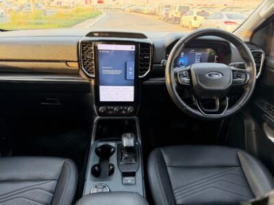 2024 Ford Everest Trend 2.0-liter 4-cylinder Bi-Turbo Diesel Engine White Black SUV GCC Specs