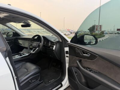 2019 Audi Q8 55 TFSI quattro 3.0-liter turbocharged V6 Petrol Engine White Black SUV FULL OPTION