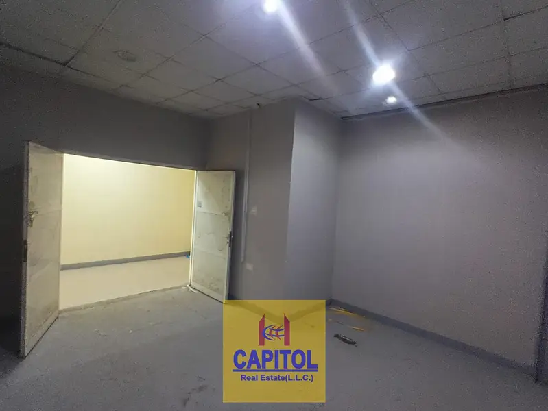 250 sqft BEST STORAGE WAREHOUSE AT UNBEATABLE PRICES - HURRY!
