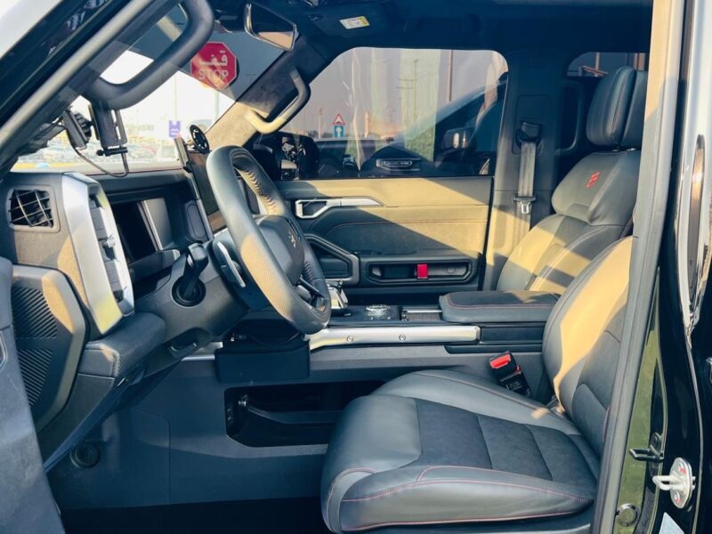 2024 Jetour T2 LUX 2.0 Litres 4 Cylinders Petrol Engine Black SUV Chinese Specs