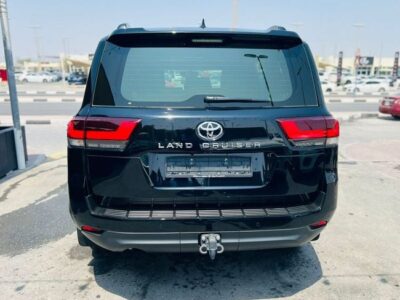 2024 Toyota Land Cruiser GXR 4.0 Litres 6 Cylinders Petrol Engine Black Grey SUV GCC Specs