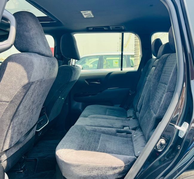 2024 Toyota Land Cruiser GXR 4.0 Litres 6 Cylinders Petrol Engine Black Grey SUV GCC Specs