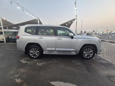 2026 Toyota Land Cruiser GXR 3.5 Litres 6 Cylinders Petrol Engine Silver Beige SUV GCC Specs