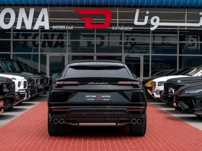 2022 Lamborghini Urus Standard 4.0 Litres V8 Twin-Turbo Petrol Engine Black White SUV