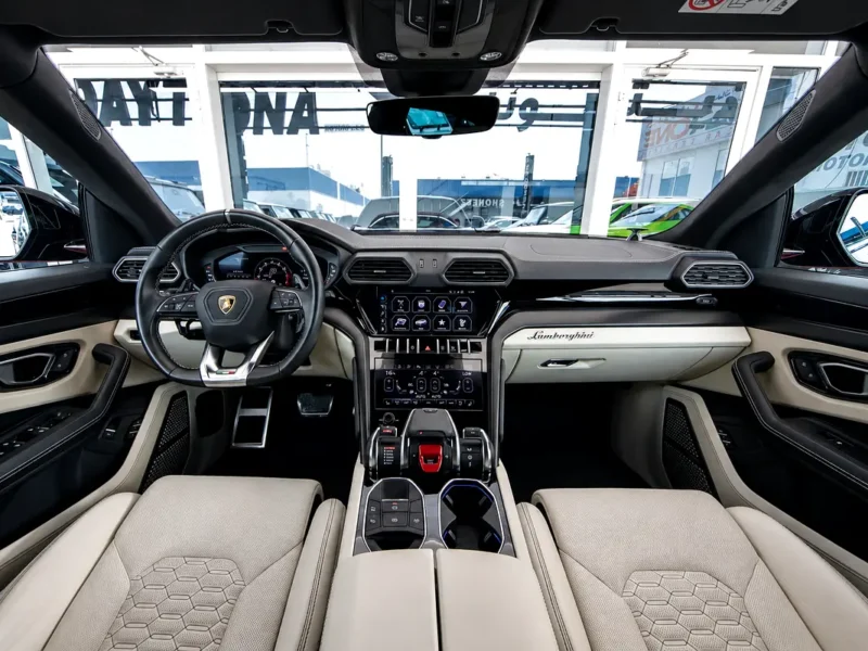 2022 Lamborghini Urus Standard 4.0 Litres V8 Twin-Turbo Petrol Engine Black White SUV