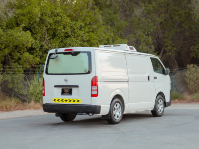 2022 Toyota Hiace GL Standard Roof 2.7 Litres 4 Cylinders Petrol Engine White Grey Van Manual