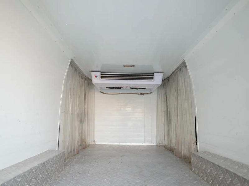 2022 Toyota Hiace GL Standard Roof 2.7 Litres 4 Cylinders Petrol Engine White Grey Van Manual