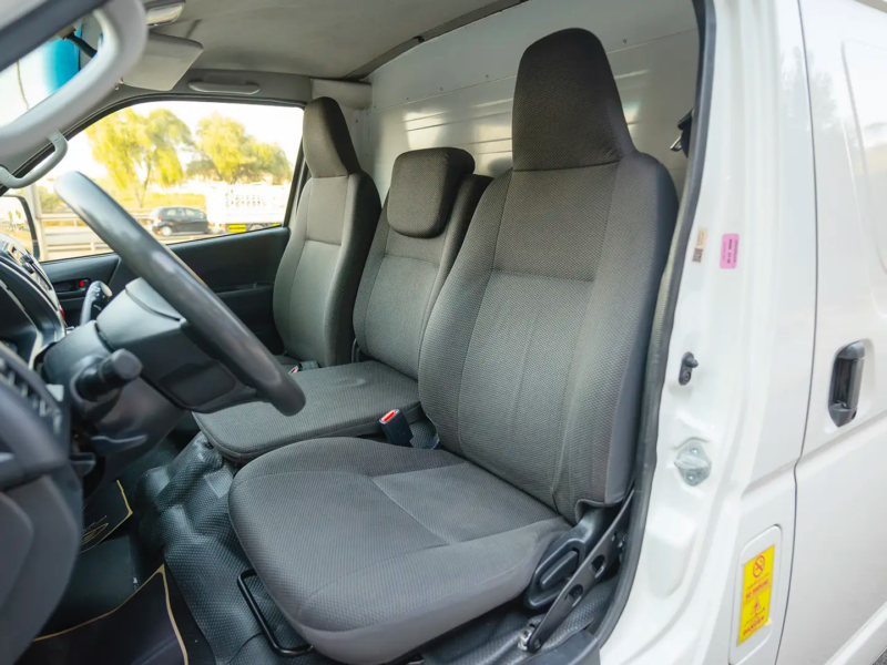 2022 Toyota Hiace GL Standard Roof 2.7 Litres 4 Cylinders Petrol Engine White Grey Van Manual
