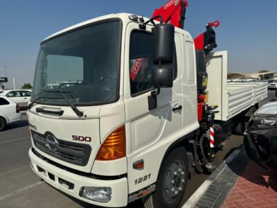 2026 Hino 500 4 Cylinders Diesel Engine White Black Truck GCC Specs Manual Transmission