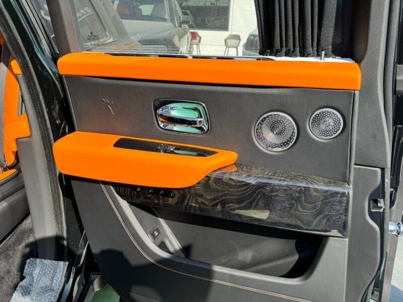 2024 Rolls-Royce Cullinan Black Badge 6.8L twin-turbocharged V12 Engine Grey Orange SUV