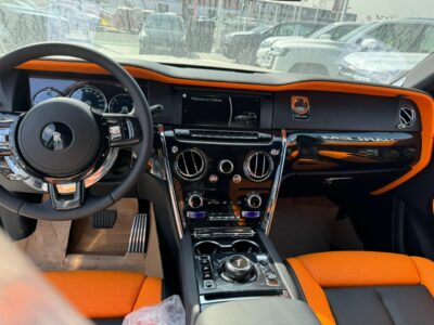 2024 Rolls-Royce Cullinan Black Badge 6.8L twin-turbocharged V12 Engine Grey Orange SUV