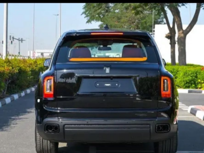 2024 Rolls-Royce Cullinan 6.8L twin-turbocharged V12 Petrol Engine Black Orange SUV