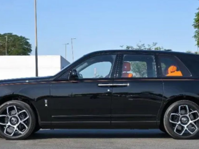 2024 Rolls-Royce Cullinan 6.8L twin-turbocharged V12 Petrol Engine Black Orange SUV