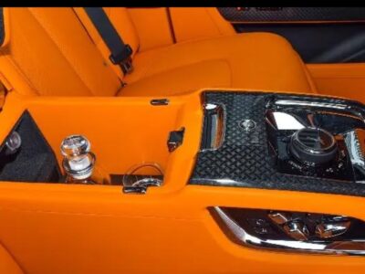 2024 Rolls-Royce Cullinan 6.8L twin-turbocharged V12 Petrol Engine Black Orange SUV
