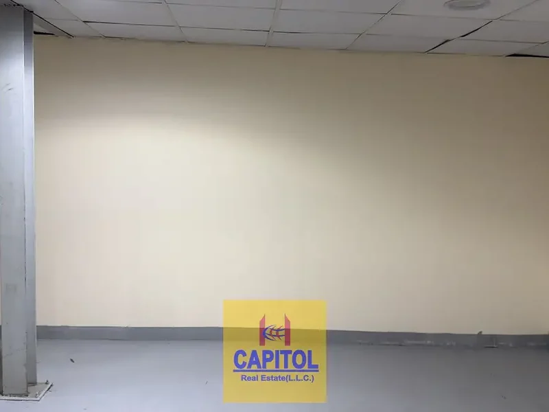 521 sqft BUDGET WAREHOUSE UNIT SUITABLE FOR SIMPLE STORAGE SOLUTIONS