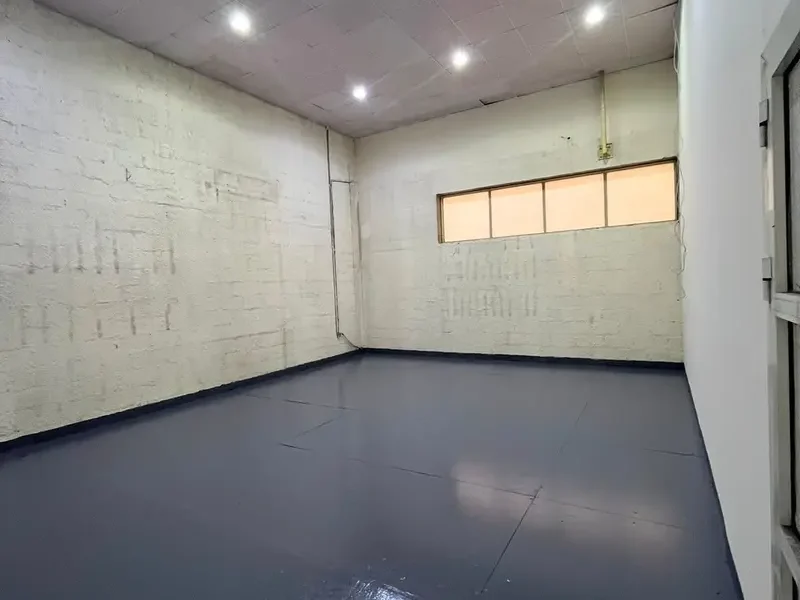 660 sqft Store More with Secure, Flexible Warehouse Space Designed for Your Storage Needs