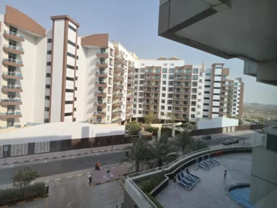 913 sqft Unfurnished 1BR | Vacant | Axis residence 2 | DSO