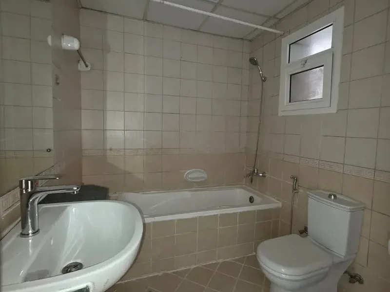 913 sqft Unfurnished 1BR | Vacant | Axis residence 2 | DSO