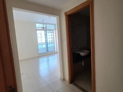 913 sqft Unfurnished 1BR | Vacant | Axis residence 2 | DSO