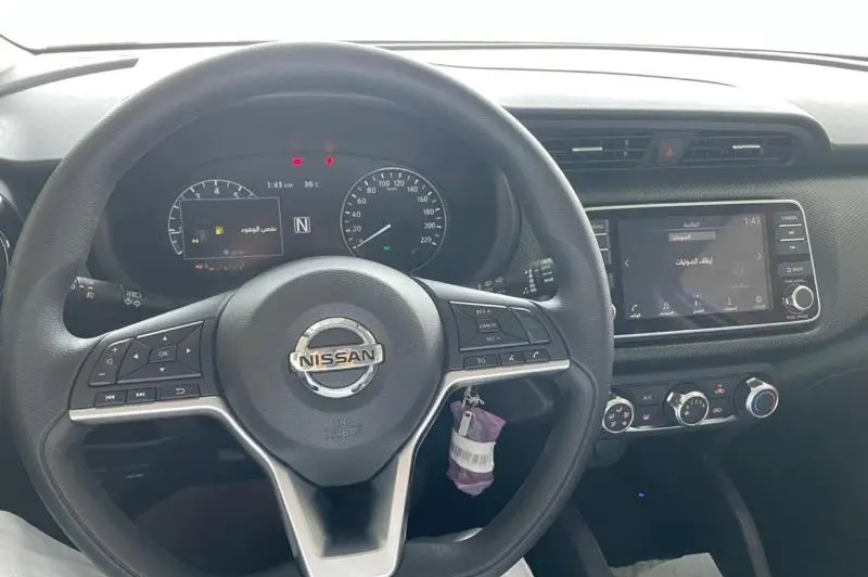 2025 Nissan Kicks 2.0 Litres 4 Cylinders Petrol Engine Silver Black SUV GCC Specs