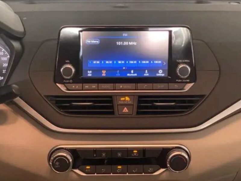 2026 Nissan Altima 2.5 Litres 4 Cylinders Petrol Engine White Beige Sedan GCC Specs