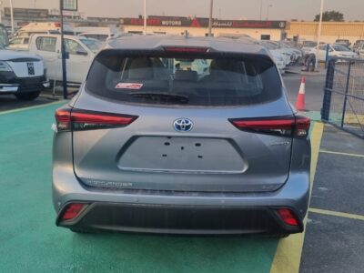 2026 Toyota Highlander 2.5 Litres inline‑4 hybrid Engine Grey SUV GCC Specs Automatic