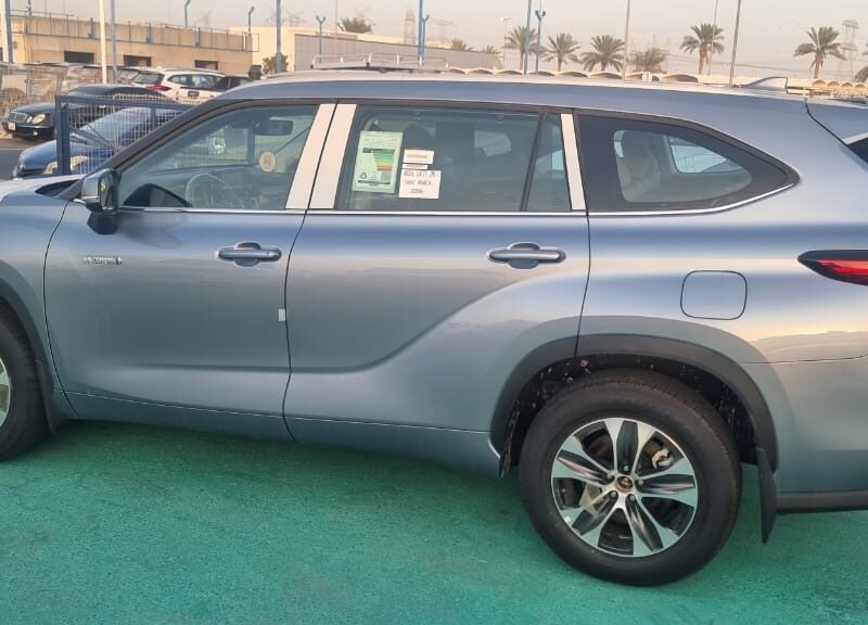 2026 Toyota Highlander 2.5 Litres inline‑4 hybrid Engine Grey SUV GCC Specs Automatic