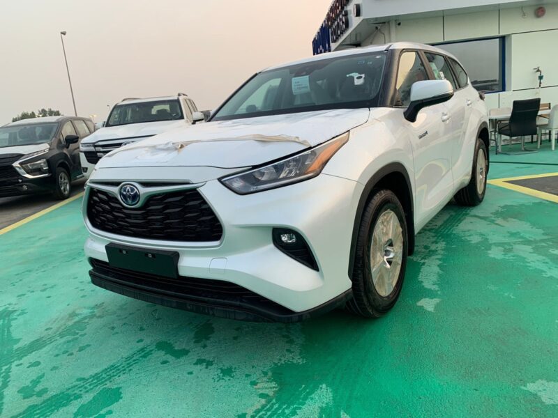 2025 Toyota Highlander 2.5 Litres inline‑4 hybrid Engine White Grey SUV GCC Specs Automatic
