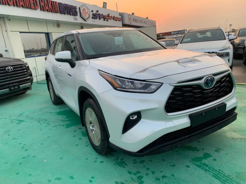 2025 Toyota Highlander 2.5 Litres inline‑4 hybrid Engine White Grey SUV GCC Specs Automatic