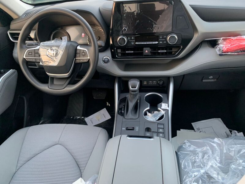 2025 Toyota Highlander 2.5 Litres inline‑4 hybrid Engine White Grey SUV GCC Specs Automatic