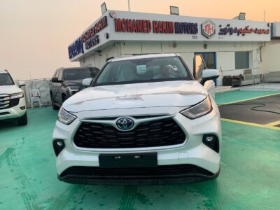2025 Toyota Highlander 2.5 Litres inline‑4 hybrid Engine White Grey SUV GCC Specs Automatic