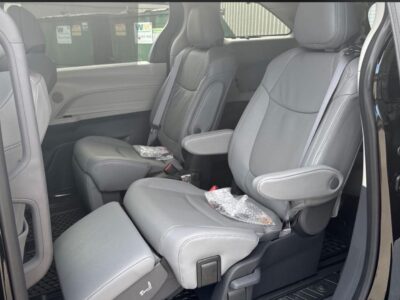 2026 Toyota Sienna Top Hybrid Minivan 2.5 Litres 4 Cylinders Engine Black Grey Van Automatic