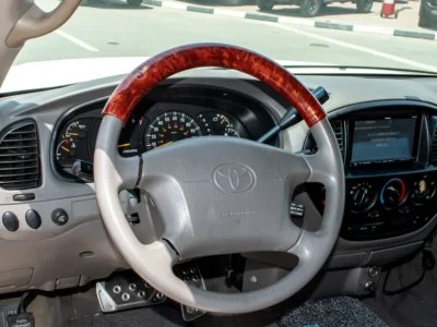 2000 Toyota Tundra Base 8 Cylinders Petrol Engine White Grey Pickup Truck Automatic