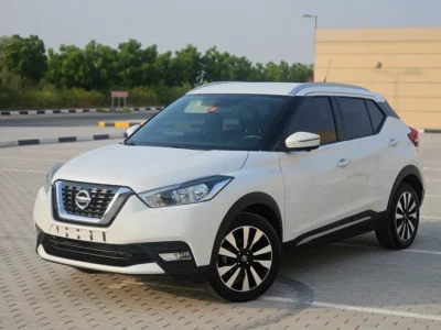 2018 Nissan Kicks SR 4 Cylinders Petrol Engine White Black SUV GCC Specs Automatic