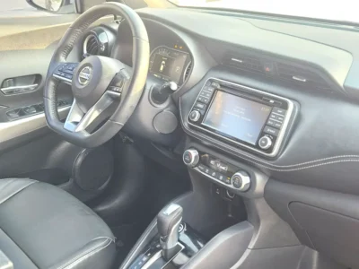 2018 Nissan Kicks SR 4 Cylinders Petrol Engine White Black SUV GCC Specs Automatic