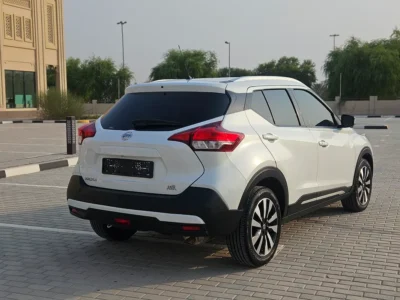 2018 Nissan Kicks SR 4 Cylinders Petrol Engine White Black SUV GCC Specs Automatic