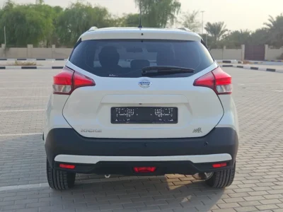 2018 Nissan Kicks SR 4 Cylinders Petrol Engine White Black SUV GCC Specs Automatic