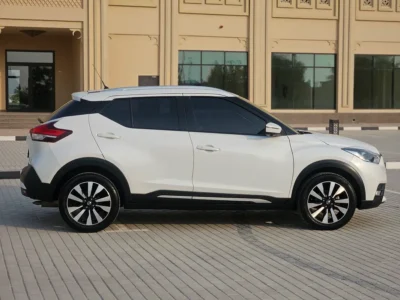 2018 Nissan Kicks SR 4 Cylinders Petrol Engine White Black SUV GCC Specs Automatic