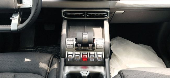 2025 BYD Leopard 3 TITANIUM 501Km Range Electric Vehicle Silver Black SUV Chinese Specs