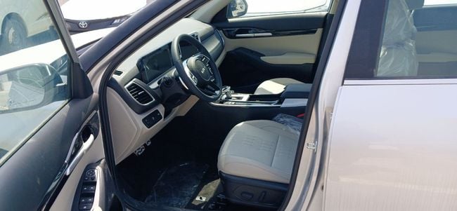 2026 Kia Seltos 1.4 Litres 4 Cylinders Turbo Petrol Engine Silver White SUV GCC Specs