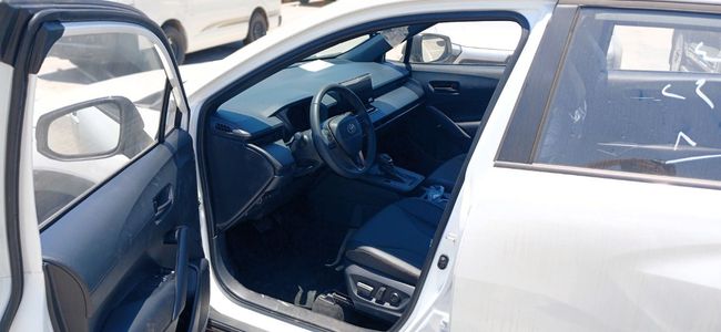 2026 Toyota Corolla Cross GLI 2.0 Litres HEV 4 Cylinders Engine White Black SUV Chinese Specs