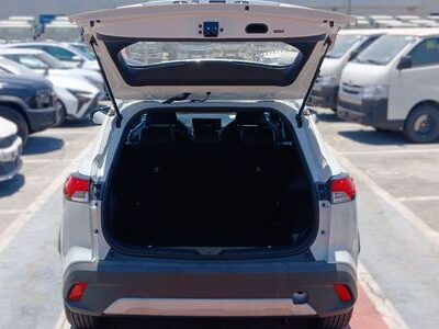 2026 Toyota Corolla Cross GLI 2.0 Litres HEV 4 Cylinders Engine White Black SUV Chinese Specs