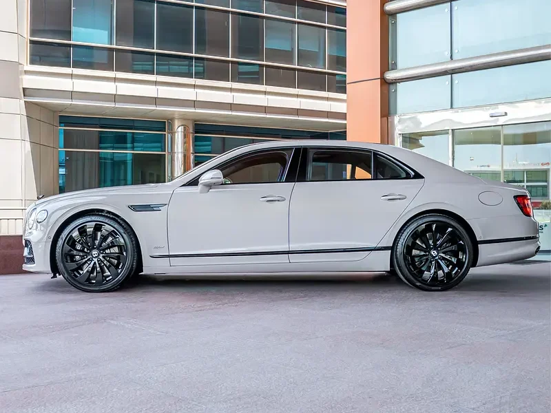 2023 Bentley Flying Spur Hybrid twin-turbocharged V6 Petrol Engine Beige Black Sedan Automatic
