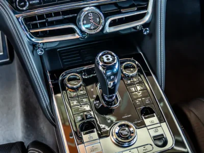 2023 Bentley Flying Spur Hybrid twin-turbocharged V6 Petrol Engine Beige Black Sedan Automatic