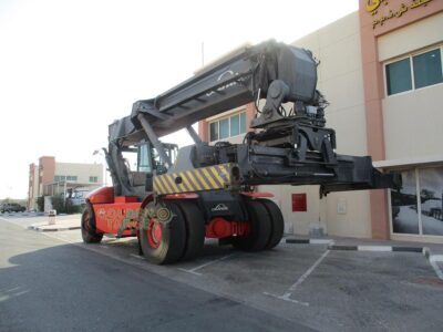 2011 Linde C4531TL Reach Stacker 6 Cylinders Diesel Engine Automatic Red