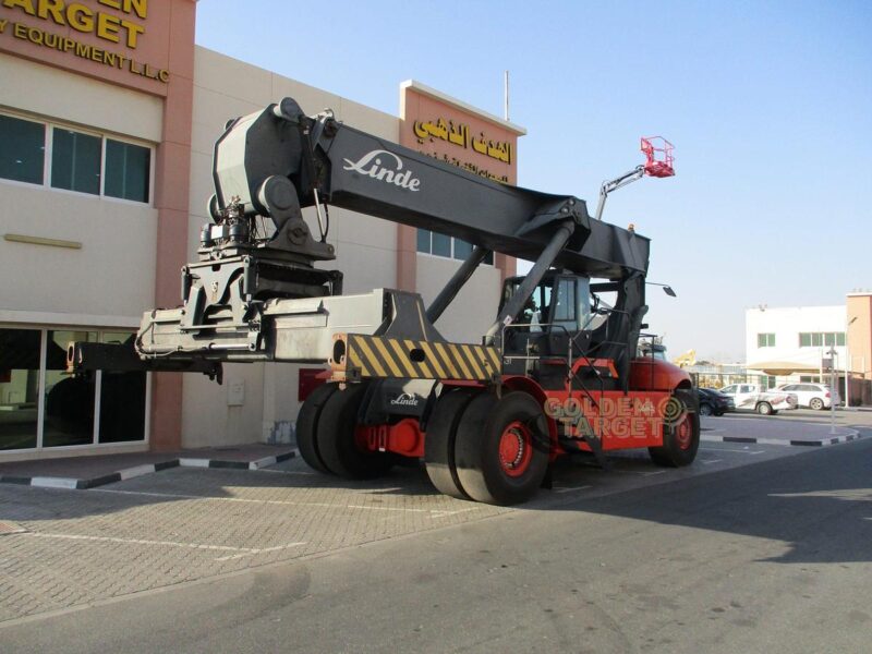 2011 Linde C4531TL Reach Stacker 6 Cylinders Diesel Engine Automatic Red